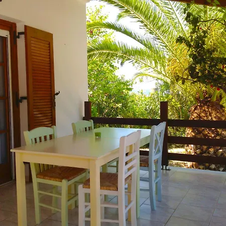 Bungalow Gialova *