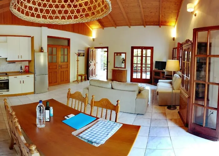 Bungalow Gialova